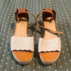Nude burlap sandals